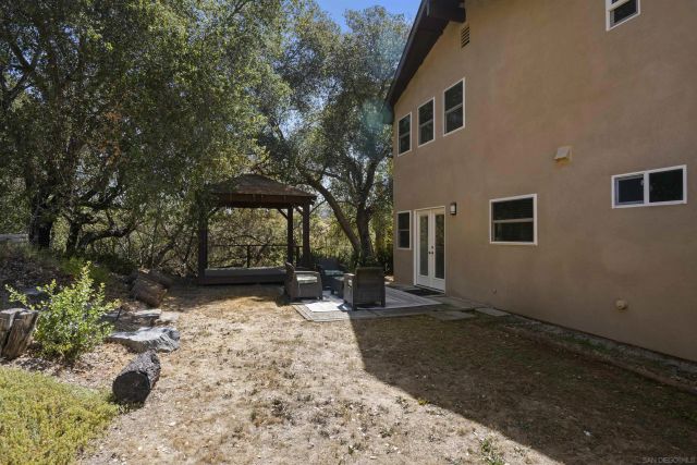 885 Eldorado Drive, Escondido, CA 92025