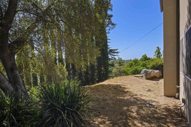 885 Eldorado Drive, Escondido, CA 92025