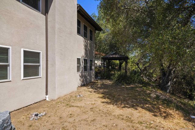 885 Eldorado Drive, Escondido, CA 92025