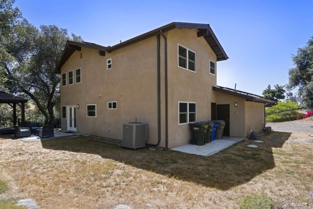 885 Eldorado Drive, Escondido, CA 92025