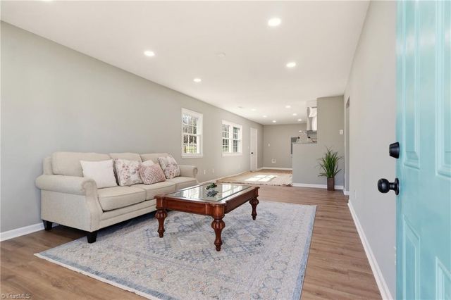 1014 moody Street, Greensboro, NC 27407