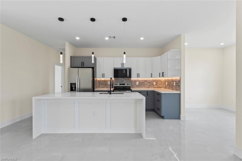 4221 18th ST SW, LEHIGH ACRES, FL 33976 — photo 2