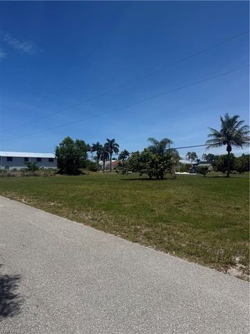 3780 Snow Bird LN, St. James City, FL 33956