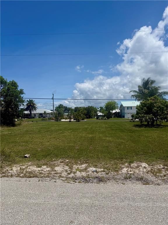 3780 Snow Bird LN, St. James City, FL 33956