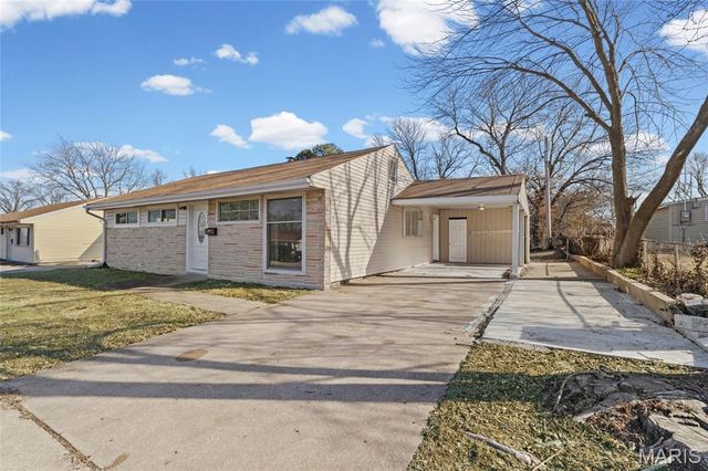 5520 Holborn Drive, Normandy, MO 63121