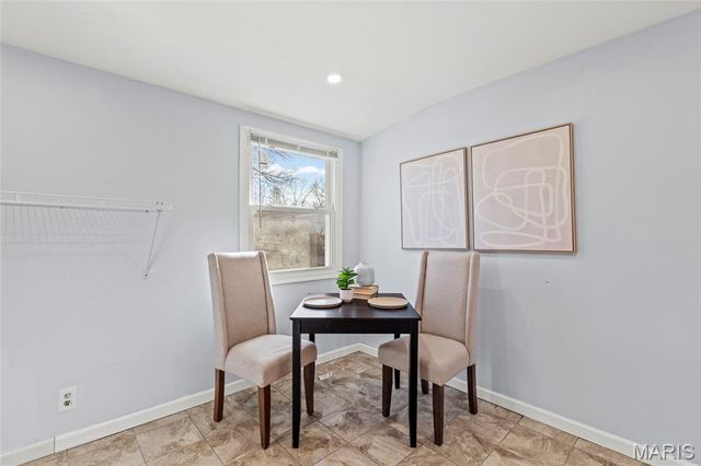 5520 Holborn Drive, Normandy, MO 63121