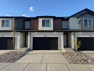 667 E RYEGRASS DR #302, Eagle Mountain, UT 84005