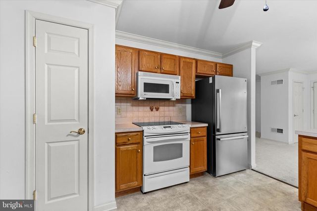 218 EQUINE CV, Red Lion, PA 17356