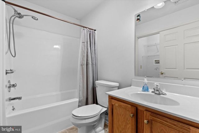 218 EQUINE CV, Red Lion, PA 17356