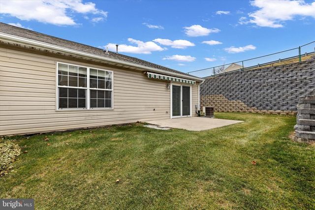 218 EQUINE CV, Red Lion, PA 17356