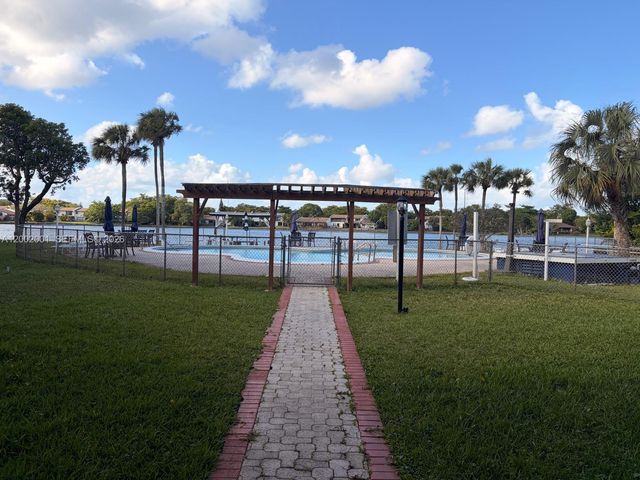 671 NE 195th Street 208E, Miami, FL 33179
