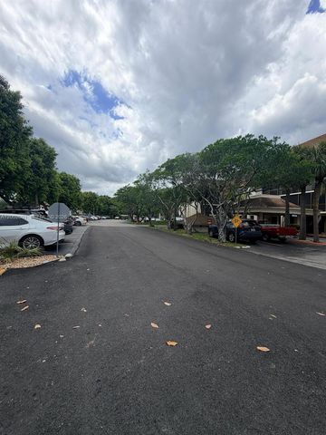 671 NE 195th Street 208E, Miami, FL 33179