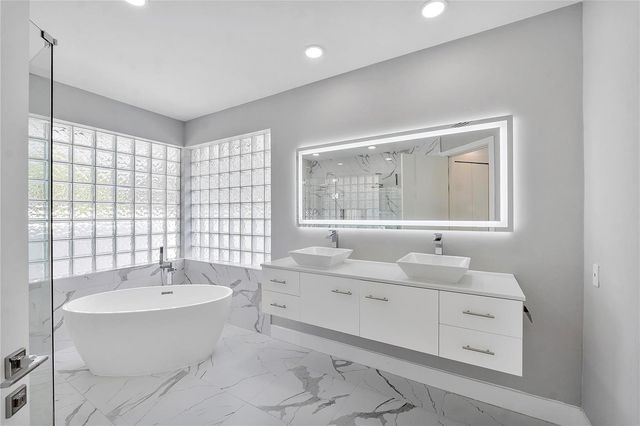 410 Sabal Way, Weston, FL 33326