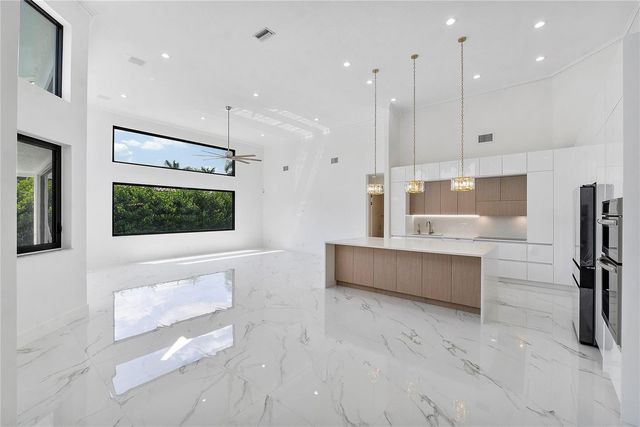410 Sabal Way, Weston, FL 33326