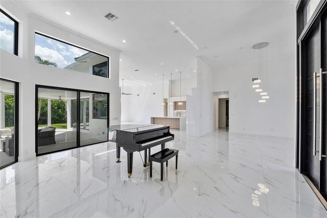 410 Sabal Way, Weston, FL 33326