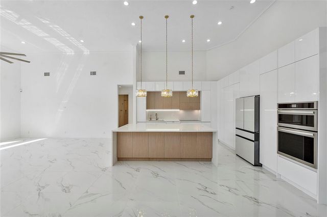 410 Sabal Way, Weston, FL 33326