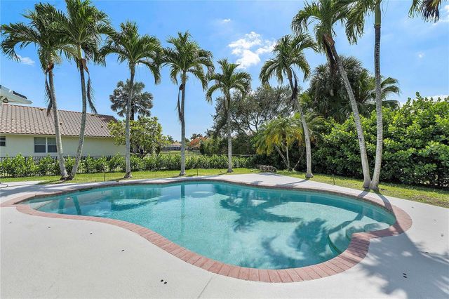 410 Sabal Way, Weston, FL 33326
