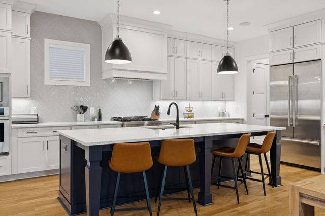 2016B Galbraith Dr, Nashville, TN 37215