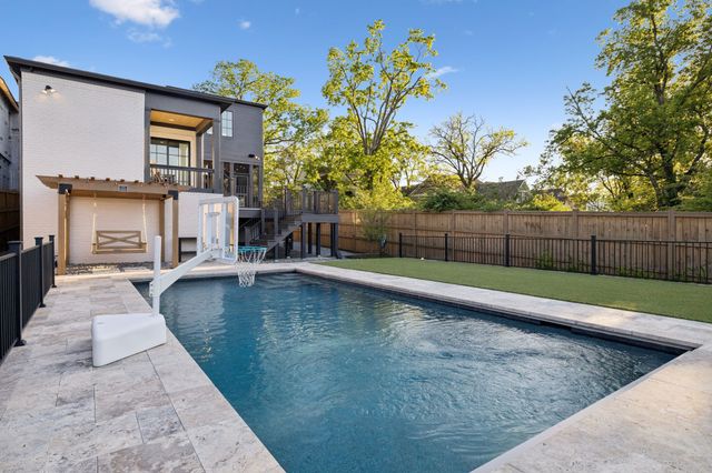 2016B Galbraith Dr, Nashville, TN 37215