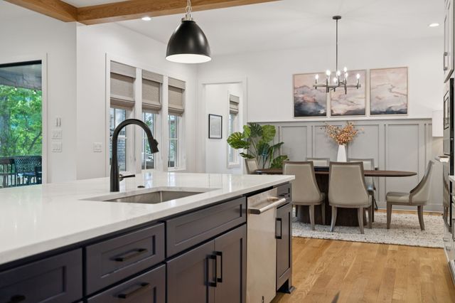 2016B Galbraith Dr, Nashville, TN 37215