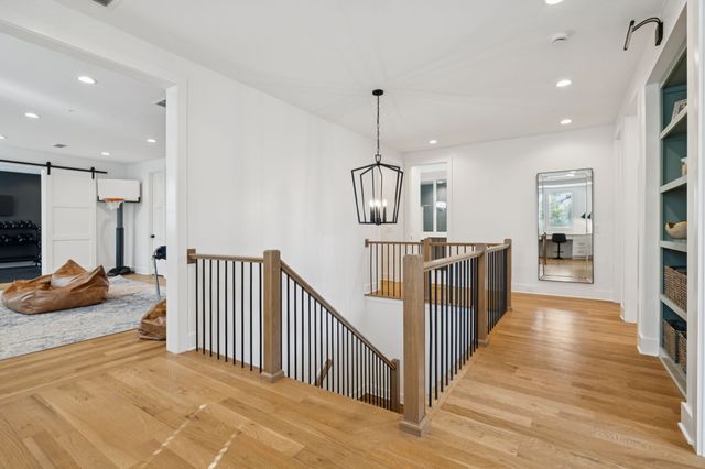 2016B Galbraith Dr, Nashville, TN 37215