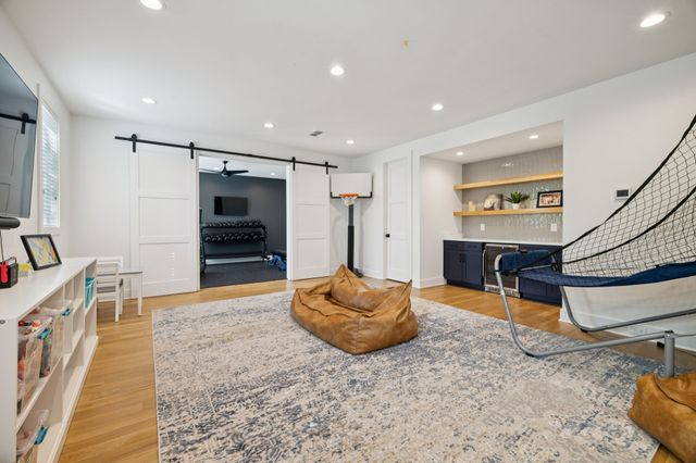 2016B Galbraith Dr, Nashville, TN 37215