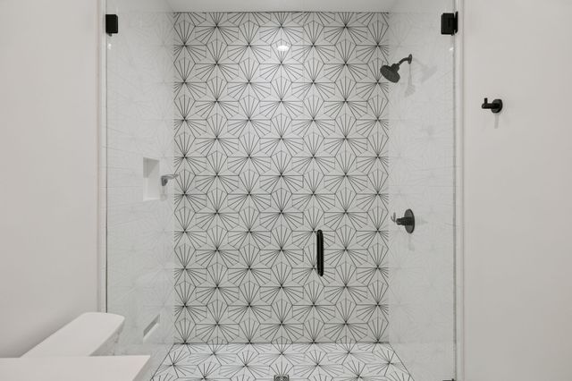 2016B Galbraith Dr, Nashville, TN 37215