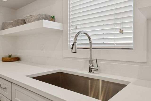 2016B Galbraith Dr, Nashville, TN 37215