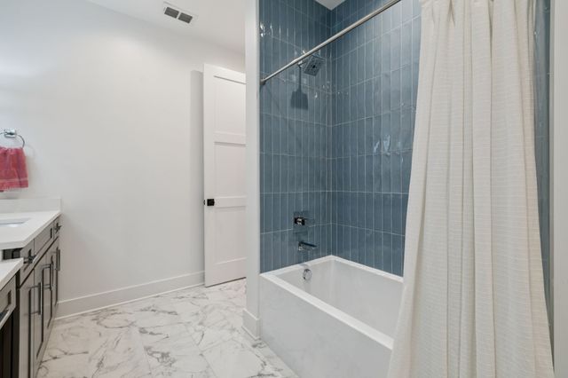 2016B Galbraith Dr, Nashville, TN 37215