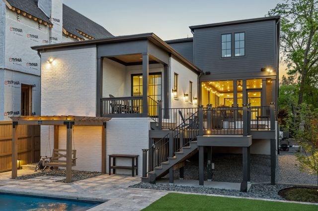 2016B Galbraith Dr, Nashville, TN 37215