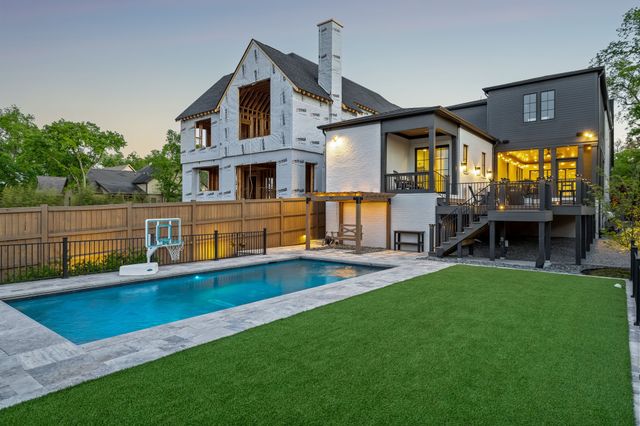 2016B Galbraith Dr, Nashville, TN 37215