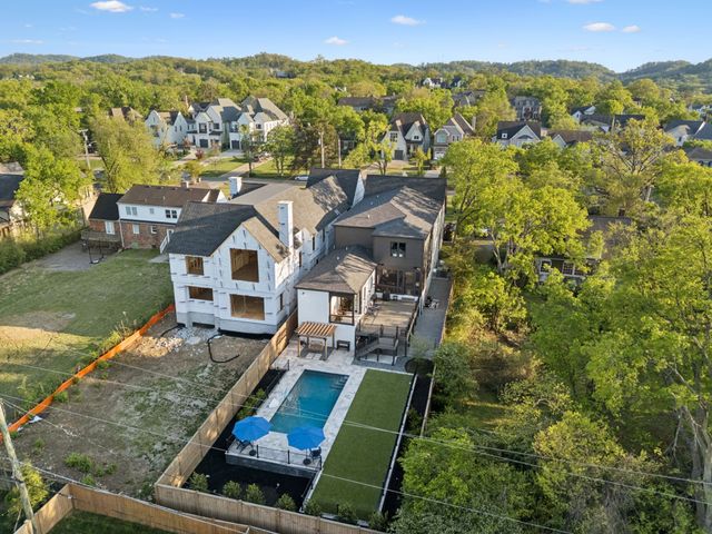 2016B Galbraith Dr, Nashville, TN 37215