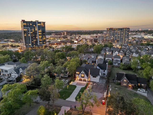 2016B Galbraith Dr, Nashville, TN 37215