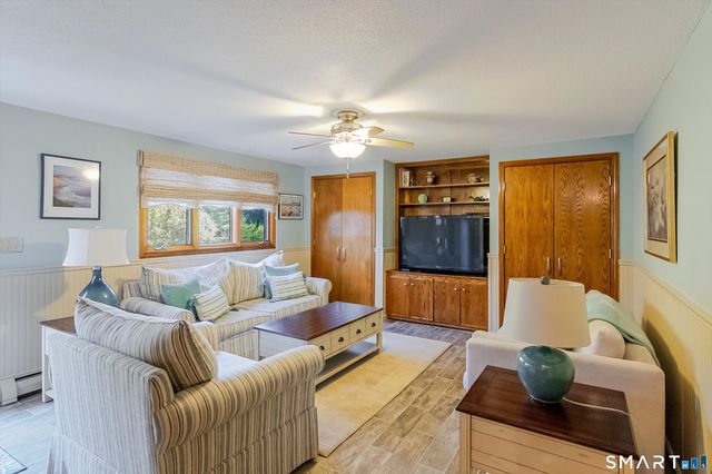 43 Squire Drive, North Branford, CT 06471