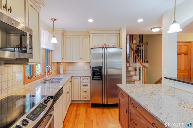 43 Squire Drive, North Branford, CT 06471