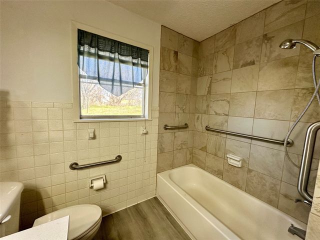 917 N Kirk Street, Hico, TX 76457