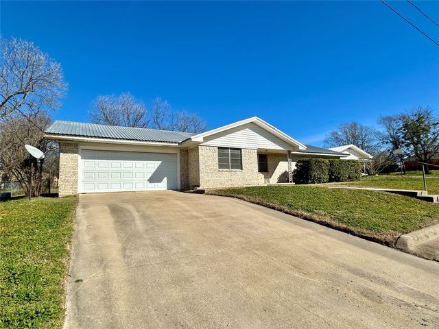917 N Kirk Street, Hico, TX 76457