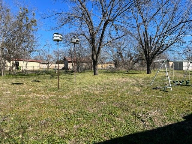 917 N Kirk Street, Hico, TX 76457