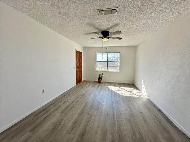 917 N Kirk Street, Hico, TX 76457