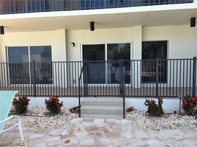 3399 Gulf Shore BLVD N 109, Naples, FL 34103
