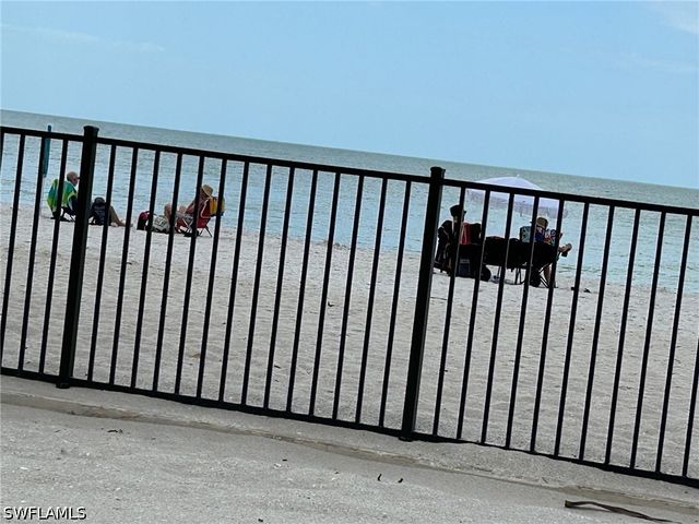 3399 Gulf Shore BLVD N 109, Naples, FL 34103