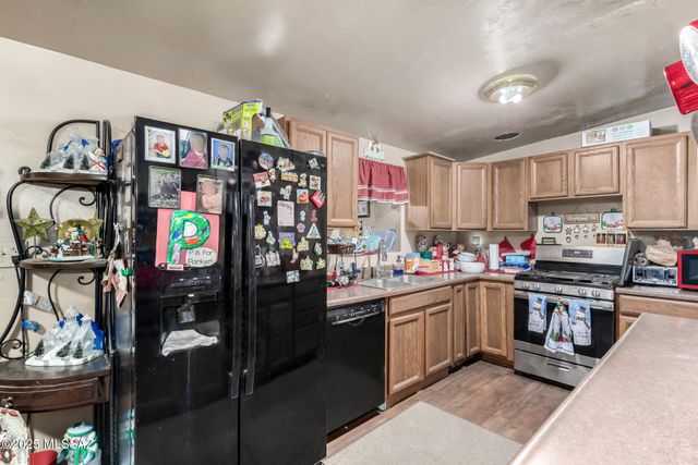 2036 S Avenida Ursa, Tucson, AZ 85710