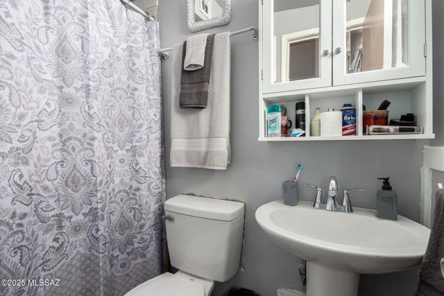 2036 S Avenida Ursa, Tucson, AZ 85710