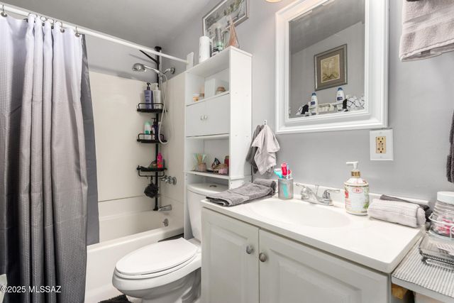 2036 S Avenida Ursa, Tucson, AZ 85710