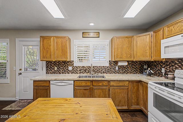 19401 N 6TH Place, Phoenix, AZ 85024