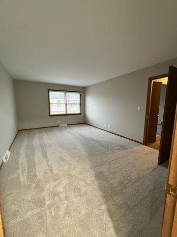 45 Spuhler Street 45, Batavia, IL 60510