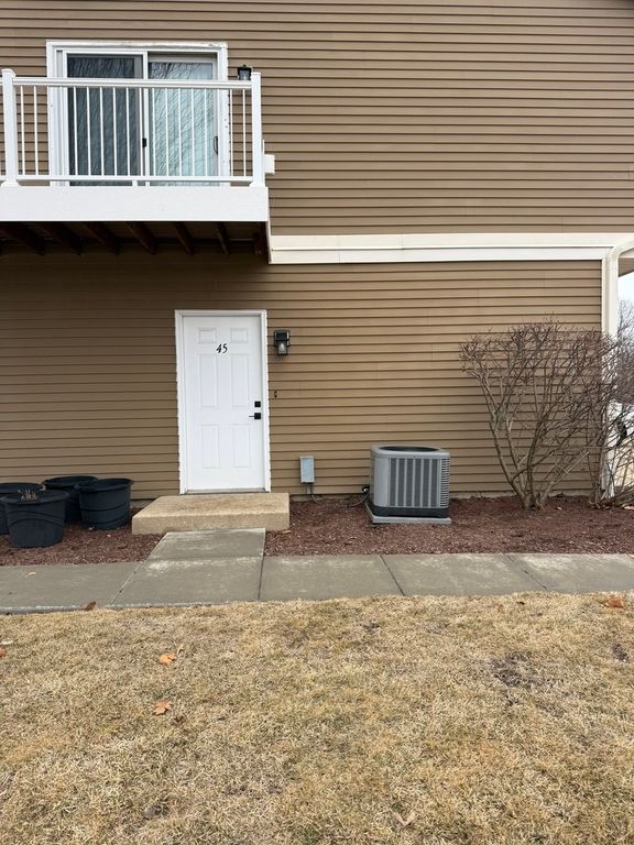 45 Spuhler Street 45, Batavia, IL 60510