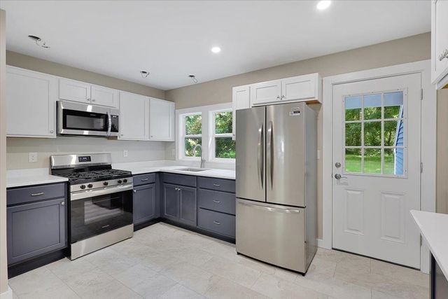 24 Bennington Court, Burlington, VT 05408