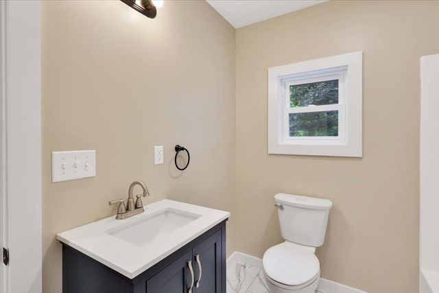24 Bennington Court, Burlington, VT 05408