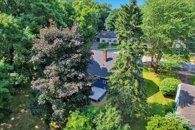 24 Bennington Court, Burlington, VT 05408